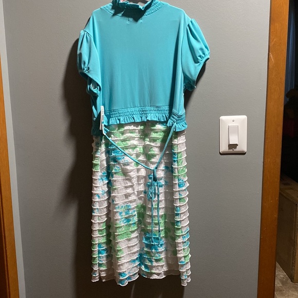 BRAND NEW GIRLS DRESS SIZE 16 1/2! NWT! SMOKE FREE HOME! BEAUTIFUL DRESS! - Picture 6 of 6